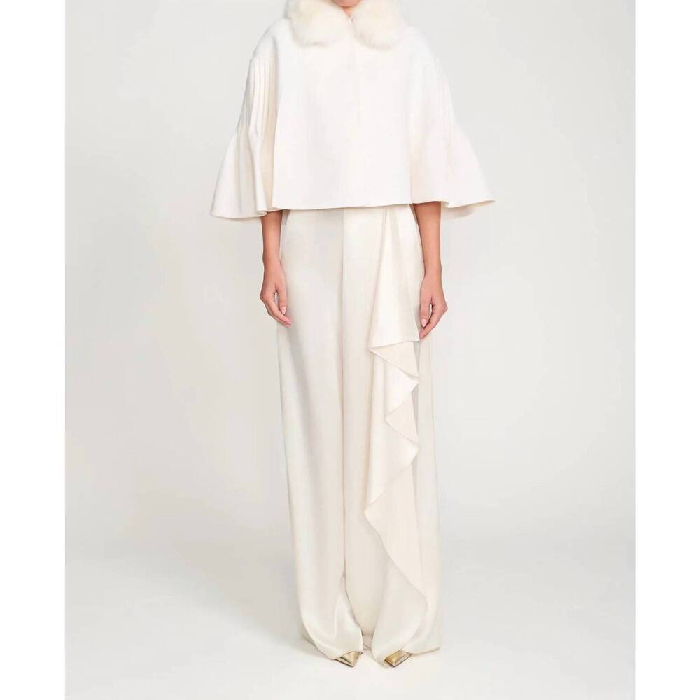 NEW DIOMI women's short embroidery capelet in white